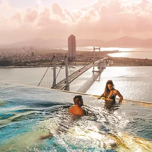 ***** Hotel Golden Bay Vietnam